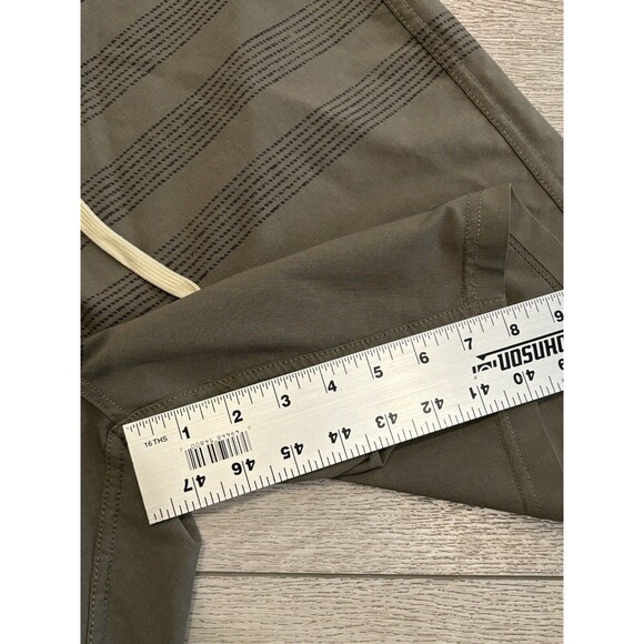 Linksoul Hybrid Shorts Mens 36 Green Gray Lightweight Swim Trunks Golf Preppy - Picture 7 of 9